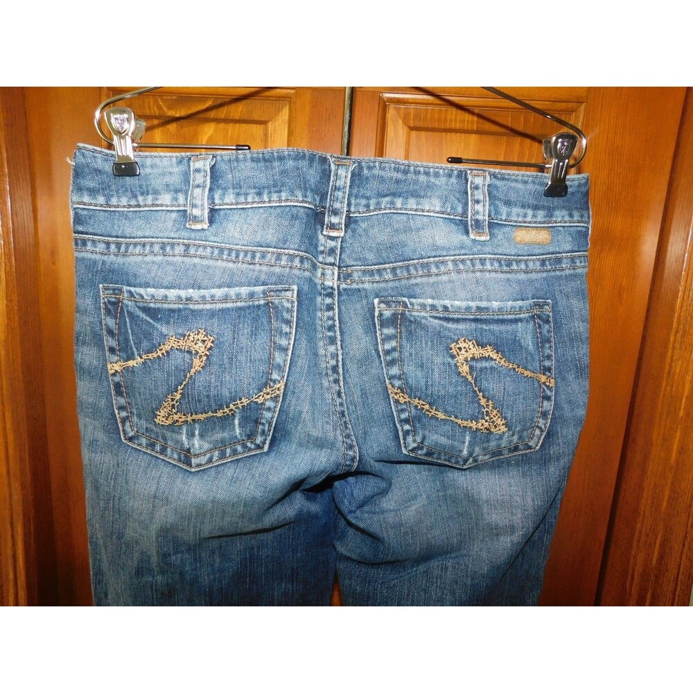 Silver Jeans Women's SUKI Flare Distressed Jeans Size 30